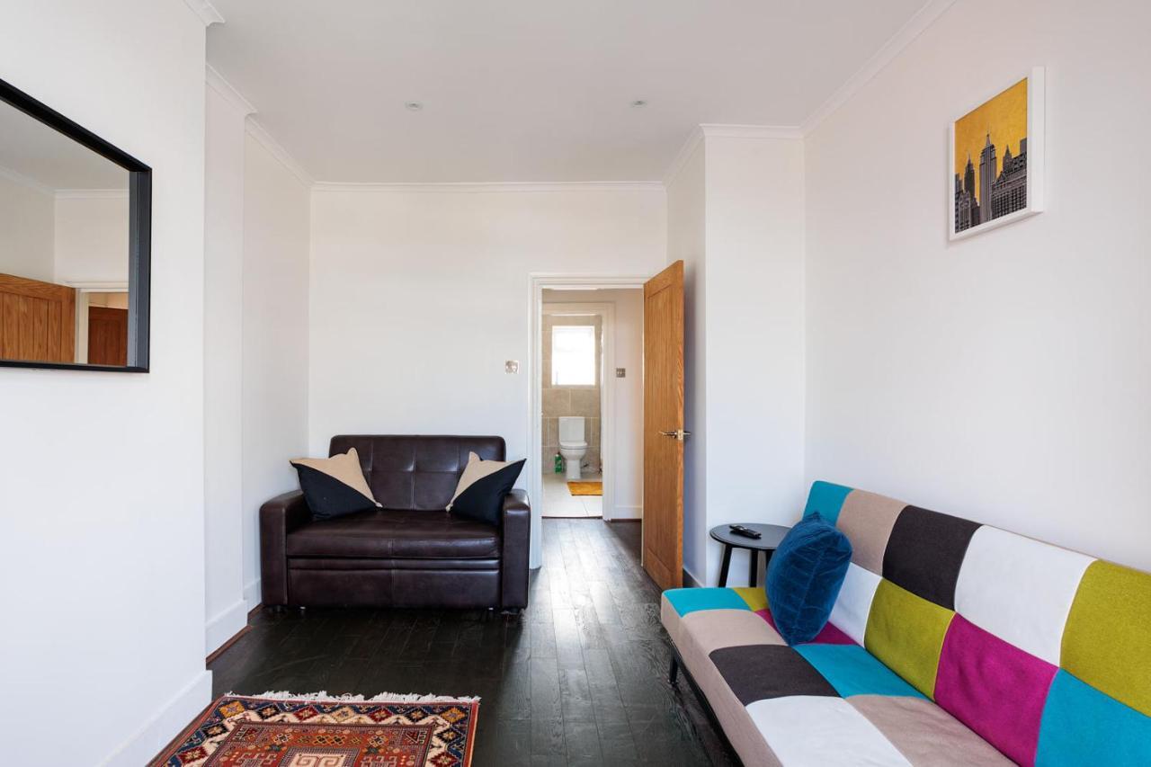 Апартаменты Entire Luxurious Flat Sleeps 4 Persons Лондон Экстерьер фото